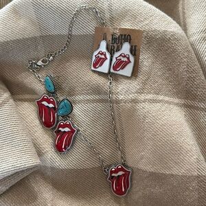 Womens Rolling Stones necklace and earrings set